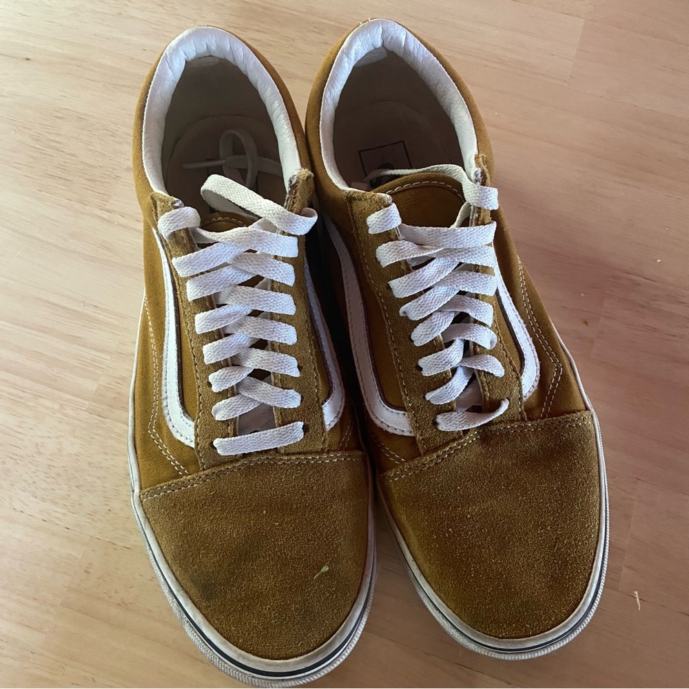 Vans Men's Suede Low-Top Sneakers in Gold and White